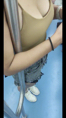 171908y3sp3ce9cp9mgpkk.gif